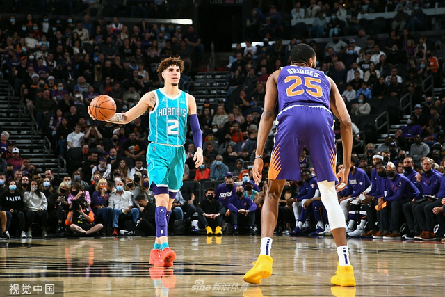 让我们拭目 让我们拭目